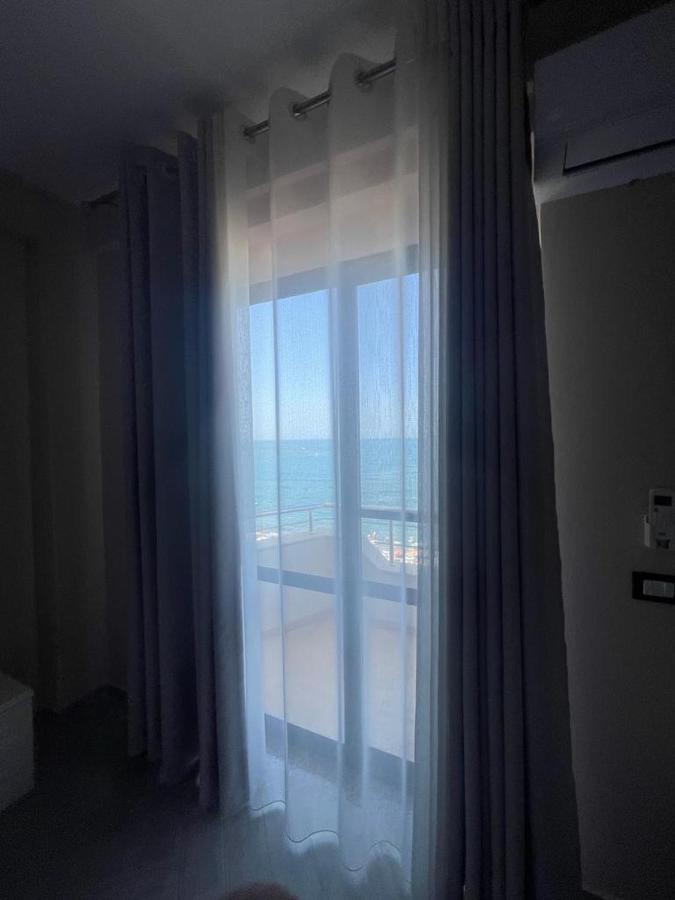 Hotel Ferrara Durrës 外观 照片