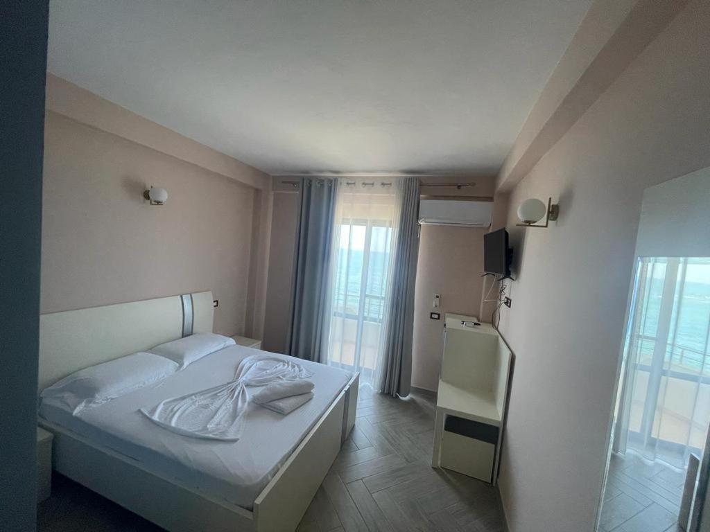 Hotel Ferrara Durrës 外观 照片