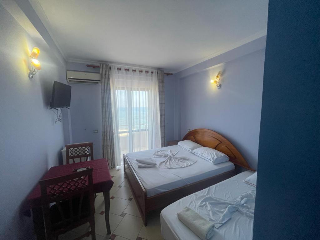 Hotel Ferrara Durrës 外观 照片