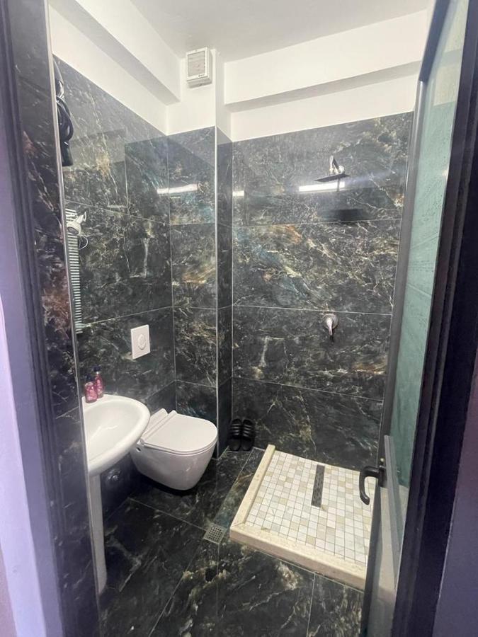 Hotel Ferrara Durrës 外观 照片