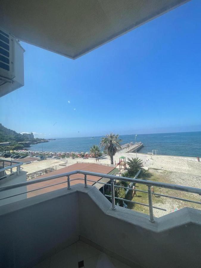 Hotel Ferrara Durrës 外观 照片