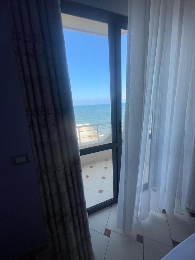 Hotel Ferrara Durrës 外观 照片